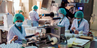 SE NECESITAN OPERARIOS DE ENVASADO Y ETIQUETADO (AMBOS SEXOS) PARA EMPRESA FARMACÉUTICA, TURNO TARDE 5 DÍAS A LA SEMANA envasadores en empresa farmaceutica packaging operators in pharmaceutical company