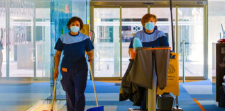 SE NECESITA PERSONAL DE LIMPIEZA (HOMBRES Y MUJERES), PARA EMPRESA DE SERVICIOS. TRABAJO POR HORAS female cleaning staff personal de limpieza femenino empleo de limpieza cleaning lady