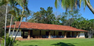 SE PRECISA MATRIMONIO DE GUARDESES PARA FINCA. SE OFRECE VIVIENDA NUEVA, CON GASTOS PAGADOS Y AMUEBLADA matrimonio de guardeses caseros housekeeper domestic staff matrimonio domestico