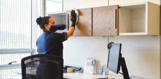 SE NECESITA PERSONAL DE LIMPIEZA (FEMENINO Y/O MASCULINO), MEDIO TIEMPO TURNO TARDE/NOCHE personal de limpieza female and male cleaning staff limpieza de oficinas office cleaning staff