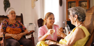 SE NECESITA CUIDADORA PARA GUARDIAS DE 6 HORAS, TRABAJO A TURNOS. PERSONA CON VOCACIÓN DE SERVICIO Cuidadora extrena trabajo por horas cuidadora con cama cuidadora de adultos mayores home care elderly caregiver gerocultora cuidadora interna
