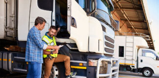 SE NECESITAN APRENDICES DE CONDUCTORES DE CAMIONES DE REPARTO, PARA DESCARGA Y ENTREGA DE PRODUCTOS. NO REQUIERE EXPERIENCIA aprendiz de conductor student driver Driver Trainee male staff