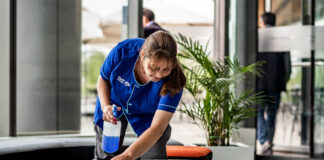 SE PRECISAN HOMBRES Y MUJERES PARA LIMPIEZA DE RESIDENCIA (NO SE REQUIERE EXPERIENCIA), VARIOS TURNOS Hombres y mujeres personal de limpieza hombres y mujeres cleaning staff