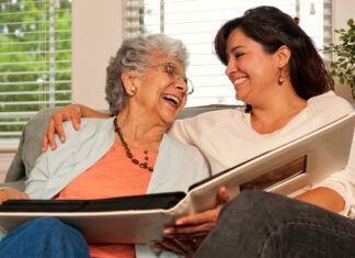 cuidadora de adultos mayores domiciliaria home care cuidadora de adultos mayores elderly caregiver cuidadora para cuido de adulto mayor