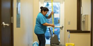 SE NECESITA LIMPIADOR/A CON O SIN EXPERIENCIA, PARA ASEO DE RESIDENCIA DE ADULTOS MAYORES. VARIOS TURNOS DISPONIBLES Limpiador limpiadora para residencia de mayores limpieza de geriatrico hombre y mujere para limpieza de edificio aseo y orden janitorial building cleaning