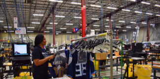 SE NECESITA PERSONAL PARA EMPAQUE DE ROPA (HOMBRES Y MUJERES), PRIMER Y SEGUNDO TURNO. 30 PUESTOS Personal para empaque de ropa empacadores y cargadores packers and shippers personal para fabrica de ropa clothing factory staff