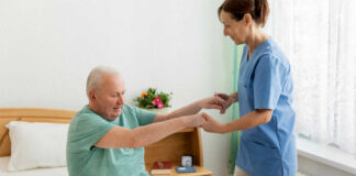 SE NECESITAN CUIDADORAS/ES CON O SIN EXPERIENCIA, PARA ATENCIÓN DE ADULTOS MAYORES EN RESIDENCIA. TURNO DIURNO cuidadoras cuidadores cuidadora elderly caregiver