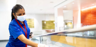 SE NECESITAN EMPLEADAS PARA LIMPIEZA DE OFICINAS Y PLANTAS (4 HORAS DIARIAS), CONTRATACIONES INMEDIATAS, 5 VACANTES empleada de limpieza para oficinas y plantas cleaning lady empleada de limpieza femenino limpieza de oficinas cleaning staff limpiadoras male and female staff