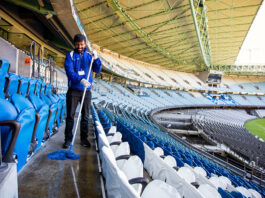 limpiadores de estadios limpieza de estadios stadium cleaning