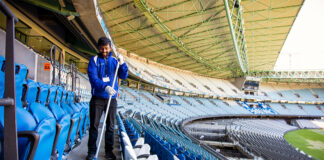 limpiadores de estadios limpieza de estadios stadium cleaning