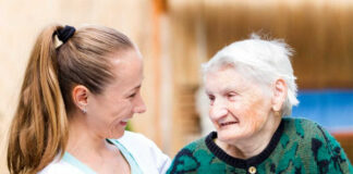 cuidadora domiciliaria elderly caregiver cuidadoras domiciliarias