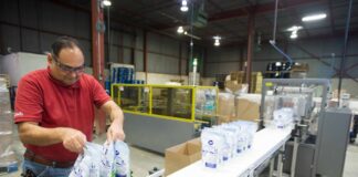 SE BUSCA OPERARIOS/AS DE PRODUCCIÓN Y EMPAQUE PARA EMPRESA DE ALIMENTACIÓN. TURNOS ROTATIVOS, CONTRATACIÓN CON POSIBILIDAD A PLANTILLA operarios de produccion y envasado production staff packers