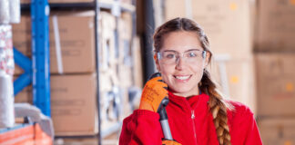 SE SOLICITA OPERARIA DE LIMPIEZA PARA INCORPORACIÓN INMEDIATA, MEDIO TIEMPO 4 HORAS DIARIAS operaria de limpieza cleaning worker