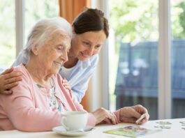 cuidadora de adultos mayores Gerocultora o Auxiliar de Geriatría cuidadora para geriatrico caregiver for geriatric cuidadora domiciliaria home care