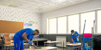 SE NECESITA PERSONAL DE LIMPIEZA PARA COLEGIOS (HOMBRES Y MUJERES), CON O SIN EXPERIENCIA. 8 VACANTES, BUEN PAGO Personal de limpieza para colegios sin experiencia privados Personal de limpieza de escuela school cleaning employees janitors limpiadores empleado de limpieza female and male cleaning staff