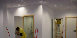 SE NECESITAN OPERARIOS/AS DE LIMPIEZA (JORNADAS DE 4 Y 8 HORAS), EXPERIENCIA MÍNIMA. INGRESO INMEDIATO operarios de limpieza cleaning staff female and male cleaning employes