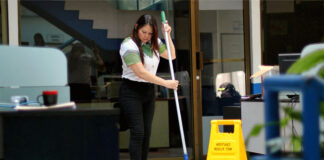 personal de limpieza para oficinas hombres y mujeres office cleaning staff