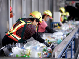 Operarios/as Para Reciclaje Hombres y Mujeres Para Almacén de Materiales Reciclabes reciclaje de plasticos staff for recycling company cleaning and recycling of plastics