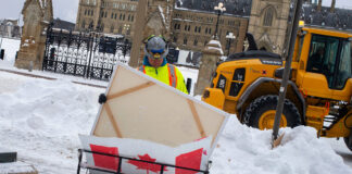 SE BUSCAN TRABAJADORES PARA REMOCIÓN DE NIEVE, PUESTOS PART TIME. HORARIOS FLEXIBLES DE MAÑANA Trabajadores Para Remocion de Nieve Snow Removal Workers