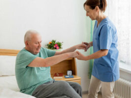 cuidadoras para asistir a paciente adulto geriatricoelderlycaregiver