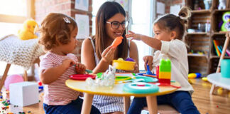 SE BUSCA NIÑERA MEDIO TIEMPO, DE LUNES A VIERNES TURNO TARDE (HORARIO A CONVENIR). BUEN PAGO POR HORA ninera para cuidado de dos ninas-babysitter