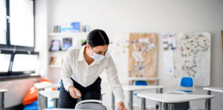 SE NECESITA LIMPIADOR/A PARA LIMPIEZA DE COLEGIO (CON O SIN EXPERIENCIA), TURNO TARDE DE LUNES A VIERNES Limpiador/a Para Limpieza De Colegio School cleaning staff