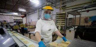 SE NECESITA OPERARIO DE PROCESO (PRODUCCIÓN Y EMPAQUE), MÍNIMA EXPERIENCIA. TIEMPO PARCIAL O COMPLETO Operario De Proceso (Producción y Empaque) operators staff female and male staff