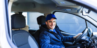 SE NECESITA AUXILIAR DE REPARTO (HOMBRE O MUJER), TIEMPO PARCIAL O COMPLETO. REMUNERACIÓN COMPETITIVA Auxiliar De Reparto driver warehouse chofer de reparto