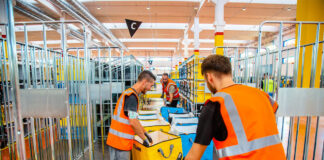SE REQUIERE AYUDANTE DE BODEGA (CON O SIN EXPERIENCIA), SE OFRECE SALARIO COMPETITIVO Y EXCELENTE BENEFICIOS Ayudante De Bodega warehouse worker