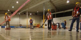 SE BUSCA PERSONAL PARA LIMPIEZA DE ALMACÉN (HOMBRES Y MUJERES), CON O SIN EXPERIENCIA. VARIOS TURNOS DISPONIBLES Limpieza Personal Para Limpieza De Almacén cleaning staff
