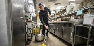 SE SOLICITA PILERO PARA COCINA DE HOTEL, INCORPORACIÓN INMEDIATA. BUEN SUELDO Pilero Para Cocina De Hotel dishwasher