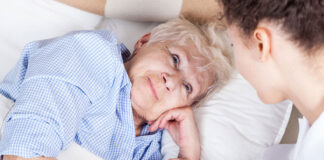 SE SOLICITA CUIDADORA PARA ATENCIÓN DE SEÑORA MAYOR Y APOYO EN LA LIMPIEZA DEL HOGAR, MÍNIMA EXPERIENCIA. SALARIO DE LEY Cuidadora Caregiver