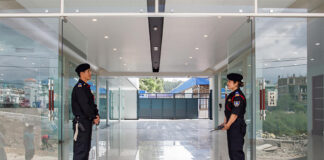 SE NECESITA PERSONAL DE SEGURIDAD PARA IMPORTANTES CENTROS COMERCIALES, HIPERMERCADOS Y EMPRESAS LOGÍSTICAS. MÍNIMA EXPERIENCIA Hombres y Mujeres Para Importantes Centros Comerciales, Hipermercados y Empresas Logísticas female and male security personnel