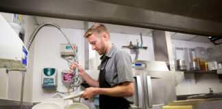 SE SOLICITA LAVAVAJILLAS CON O SIN EXPERIENCIA, SE OFRECE ENTRENAMIENTO Y BUEN PAGO Lavavajillas Dishwasher