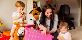 SE SOLICITA NIÑERA 3 VECES POR SEMANA, SE OFRECE BUENA REMUNERACIÓN Niñera Babysitter