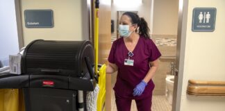 SE NECESITA PERSONAL DE LIMPIEZA MEDIO TIEMPO, MÍNIMA EXPERIENCIA. BUEN SALARIO Personal De Limpieza cleaning staff