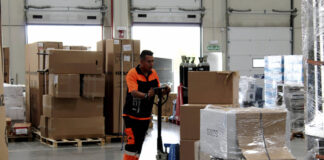 SE SOLICITAN MOZO/A DE ALMACÉN PARA DESCARGA MANUAL (CON O SIN EXPERIENCIA), BUEN SUELDO Mozo/a De Almacén warehouse workers