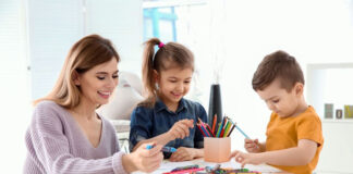 SE SOLICITA NIÑERA (CON O SIN EXPERIENCIA), PARA EL CUIDADO DE NIÑOS PEQUEÑOS. DÍAS Y HORARIO A CONVENIR Niñera Babysitter Cuidado de Niños Childcare