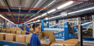 SOLICITAMOS PERSONAL PARA EMPAQUE DE ROPA (HOMBRES Y MUJERES), NO SE REQUIERE EXPERIENCIA. 1ER Y 2DO TURNO Personal Para Empaque De Ropa Clothing Packing Staff