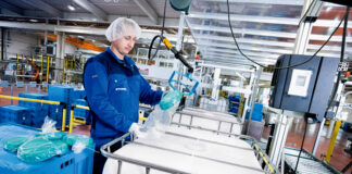 SE SOLICITA AUXILIAR DE PRODUCCIÓN (HOMBRE O MUJER), MÍNIMA EXPERIENCIA. INCORPORACIÓN INMEDIATO Auxiliar De Producción production assistant