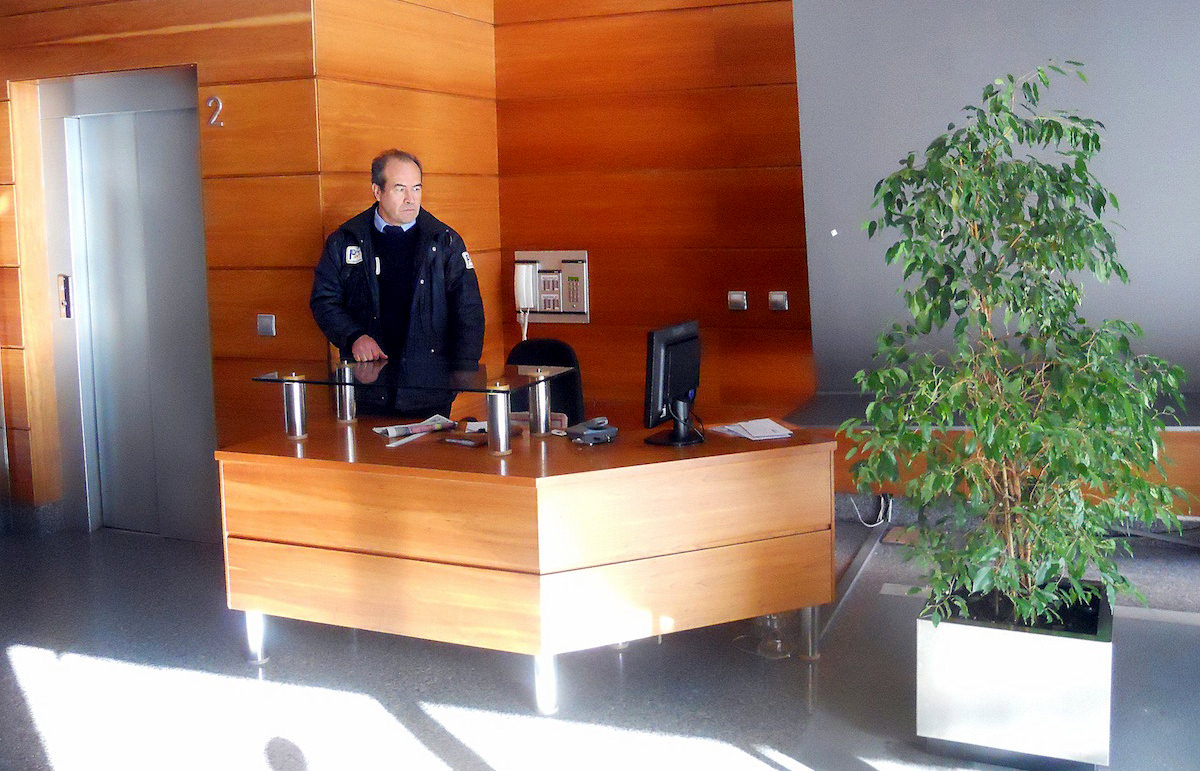 CONSERJE CON O SIN EXPERIENCIA PARA RESIDENCIA