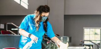SE BUSCAN LIMPIADORES/AS DE OFICINAS (CON O SIN EXPERIENCIA), 3 HORAS DIARIAS DE LUNES A VIERNES Limpiadores/as De Oficinas office cleaners