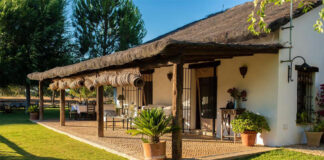 SE SOLICITA SEÑOR Y SEÑORA PARA CASA DE CAMPO, SE OFRECE VIVIENDA Y BUEN PAGO Señor y Señora Para Casa De Campo Mr. and Mrs. For Casa De Campo