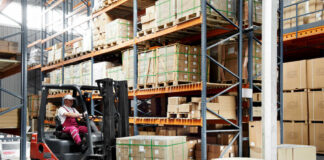 SE SOLICITAN AYUDANTES PARA CARGA Y DESCARGA DE CONTENEDORES (MÍNIMA EXPERIENCIA), 1ER TURNO. BUEN PAGO Ayudantes Para Carga y Descarga loading and unloading helpers