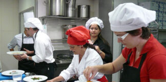 SE NECESITA PILERO/AYUDANTE DE COCINA PARA RESTAURANTE, INCORPORACIÓN INMEDIATA. BUEN SUELDO Pilero/Ayudante De Cocina Para Restaurante pilero/kitchen helper for restaurant