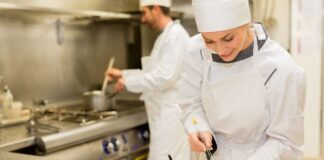 SE SOLICITA COCINERO/A PARA FINCA TURÍSTICA (CON O SIN EXPERIENCIA), TURNOS ROTATIVOS. SE OFRECE ALOJAMIENTO Y BUEN PAGO Cocinero/a cook
