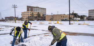 SE NECESITAN LIMPIADORES/AS DE NIEVE (8 VACANTES), NO SE REQUIERE EXPERIENCIA. BUEN PAGO, 1ER TURNO Limpiadores/as De Nieve snow cleaners