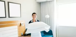 Camareros/as y Ayudantes De Camareros/as waiter and waiters helper