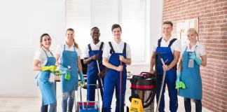SE SOLICITA 5 LIMPIADORES/AS CON O SIN EXPERIENCIA. SE OFRECE BUEN PAGO, ENTRENAMIENTO Y POSIBILIDAD DE ALOJAMIENTO Limpiadores/as cleaners