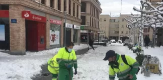 Limpiadores/as De Nieve snow cleaner